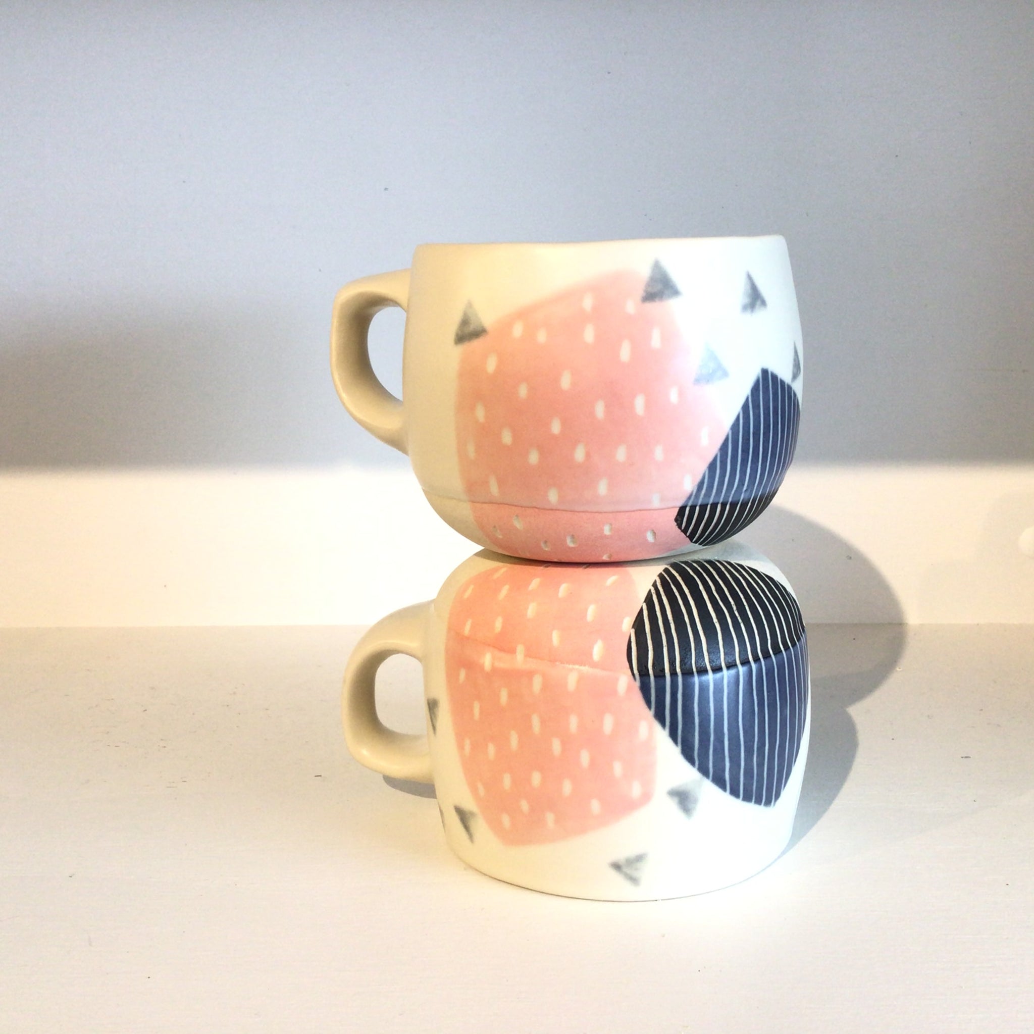 Pink & black short mug